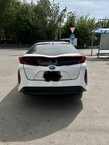 Toyota: Toyota Prius: 2017 г., 1.8 л, Вариатор, Гибрид, Хэтчбэк — 4