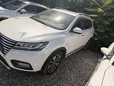 электромобиль roewe: Roewe RX5: 2020 г., Гибрид, Кроссовер — 3