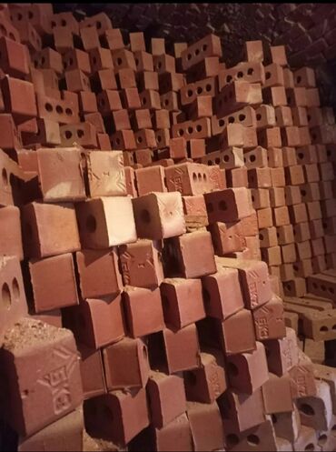 Услуги портера: Кирпич жёный песок мытый, саясый, гпязный отсев мытый, чистый щебень — 2