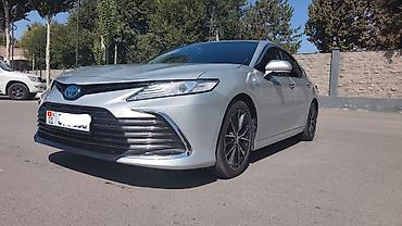 mark x: Toyota Camry: 2021 г., 2.5 л, Вариатор, Гибрид, Седан — 2