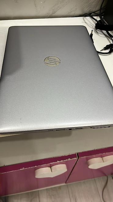 HP: HP poslovni laptop – sivi aluminijumski dizajn Ključne — 7