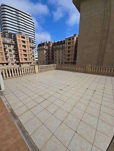 berde ev: İcarəyə verilir 4 otaqlı yeni tikili 170 m², Ağ şəhər q. Kateqoriya — 3