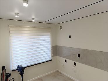 Люстры: Продаётся 2-х этажный дос в г.Кант по ул.Горького в самом центре — 2