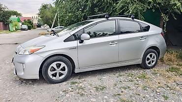 ключ на приус: Toyota Prius: 2015 г., Автомат, Гибрид, Хэтчбэк — 5
