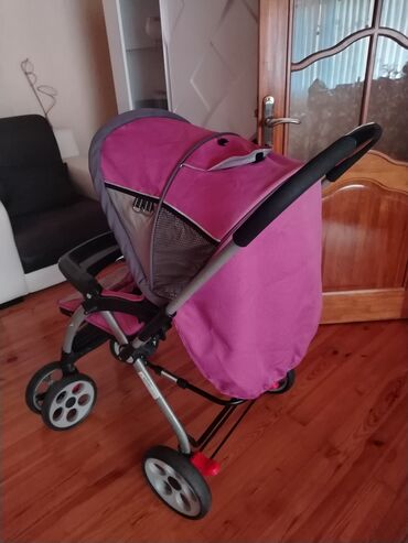 Gəzinti arabaları: Klassik gəzinti arabası, İşlənmiş, Cins: Qız, Ünvandan götürmə — 3