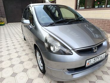 машна мерс: Honda Fit: 2003 г., 1.3 л, Вариатор, Бензин, Хэтчбэк at lalafo.kg машна мерс: Honda Fit: 2003 г., 1.3 л, Вариатор, Бензин, Хэтчбэк