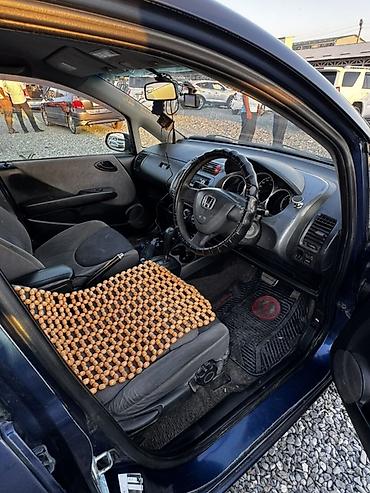 срв 5: Honda Fit: 2003 г., Автомат, Бензин, Хэтчбэк — 3