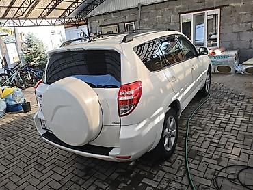 awd: Toyota RAV4: 2011 г., 2.5 л, Кроссовер — 3