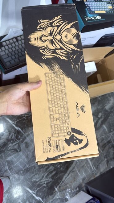 notebook wifi adapter: AULA F2088 Pro oyun mexaniki klaviaturası. Bu klaviatura RGB