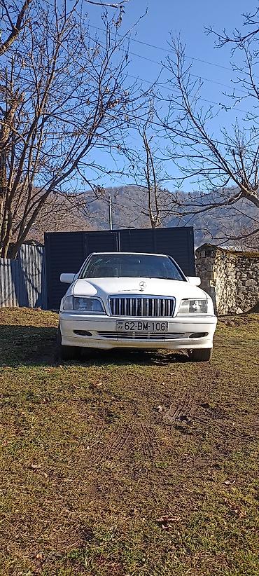 mercedes s class 220: Mercedes-Benz C-Class: 1.8 l | 1996 il Sedan — 10