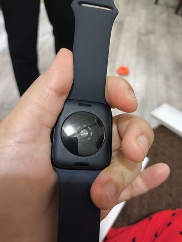 Smart saatlar: Smart saat, Apple, Suya davamlı