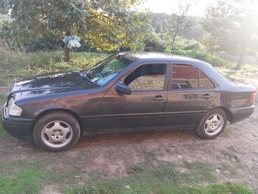 диски на спринтер: Mercedes-Benz C-sinfi (W202) sedan - Kuzov: 4 qapılı sedan, rəngi yaş