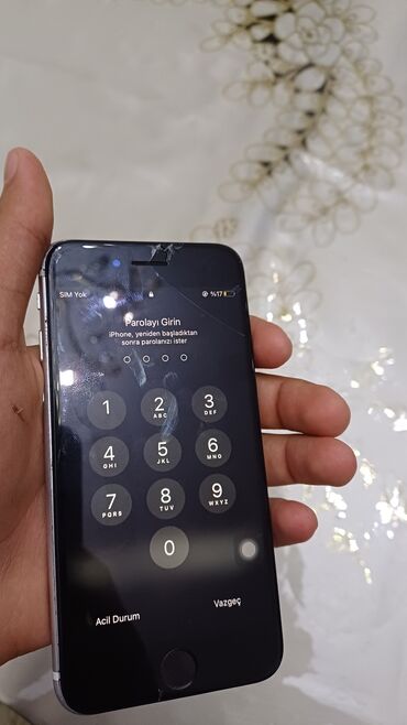 Apple iPhone: IPhone 8, 64 GB