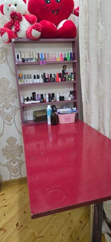 uşaq üçün dolab: Düz masa, Siyirməli, Polkalı, Parlaq laminat, Kredit yoxdur