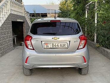 crv 2: Chevrolet Spark: 2017 г., 1 л, Автомат, Бензин, Хэтчбэк — 4