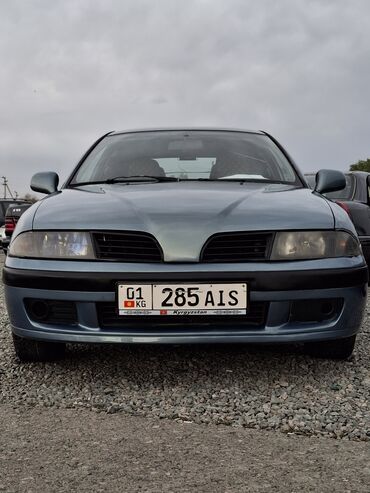 маленькая машина: Mitsubishi Carisma: 2002 г., 1.6 л, Механика, Бензин, Седан