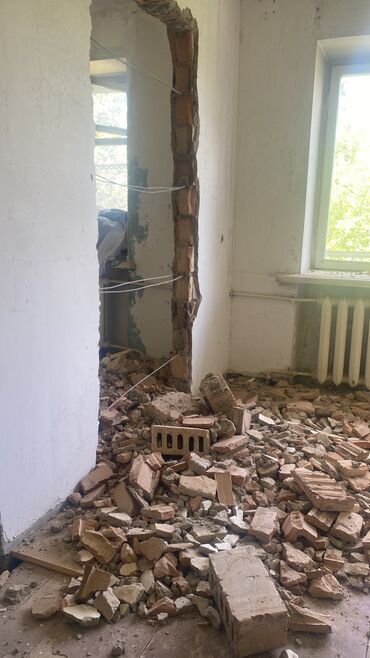 утупления дом: Снос стен, Разбор полов, Снятие потолков | Гипсокартонная стена, Снос перегородки, Снятие старой штукатурки | Зачистка от старых обоев, Сбивка старой штукатурки, Снятие извести | Демонтаж ламината, Демонтаж паркета, Демонтаж линолеума | Крыша из шифера, Металлочерепичная кровля, Мягкая кровля Больше 6 лет опыта