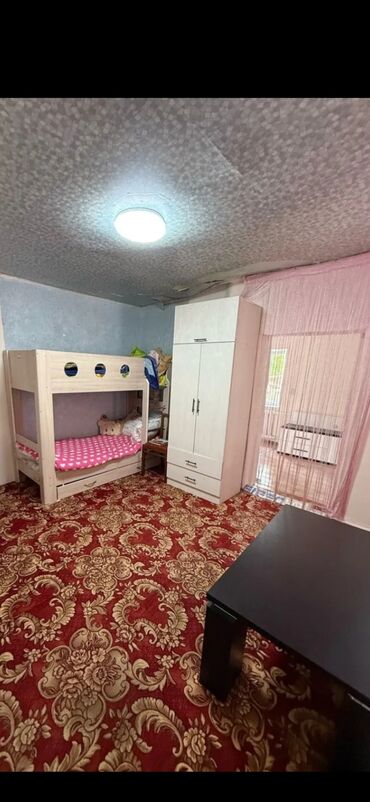 помищение в аренду: 70 м², 4 комнаты, Парковка, Забор, огорожен