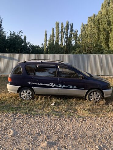продажа прицепов для легковых автомобилей бу: Toyota Ipsum: 1997 г., 2 л, Автомат, Бензин, Минивэн