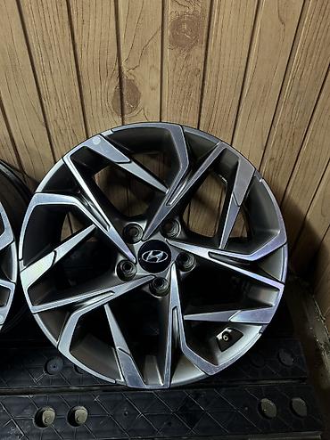 Диски: Литые Диски R 17 Hyundai, Комплект, отверстий - 5, Б/у — 4