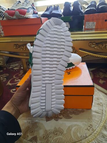 Кроссовки и спортивная обувь: Мужские кроссовки, 39, Новый, цвет - Зеленый, Платная доставка — 3