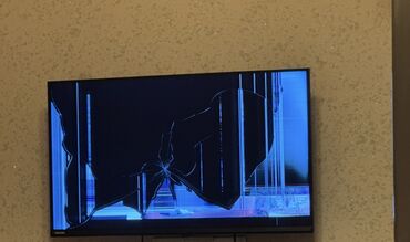 monitor tv: Toshiba. Təzə televizorlardı, ekranları sınıbdır, ehtiyat hissəsi kimi