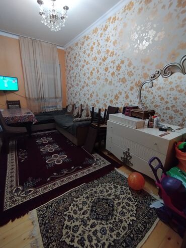 2 этажная кровать: 2 комнаты, Новостройка, 33 м²