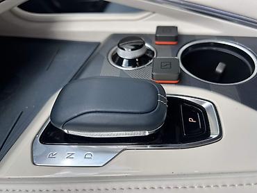 byd e1: Zeekr 001: | 2022 г. Лифтбек — 6