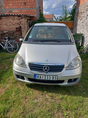 Mercedes-Benz: Mercedes-Benz A-klasa (W169) – 5 vrata, srebrna boja Karakteristike i — 3