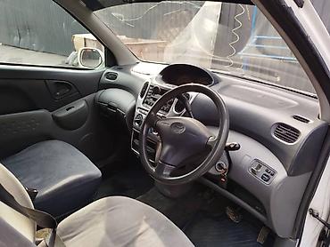 Toyota: Toyota Funcargo: 2001 г., 1.3 л, Автомат, Бензин, Минивэн — 10