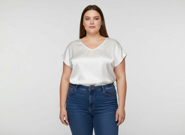 bluzki w serek plus size: Жіноча блуза, розмір 4XL