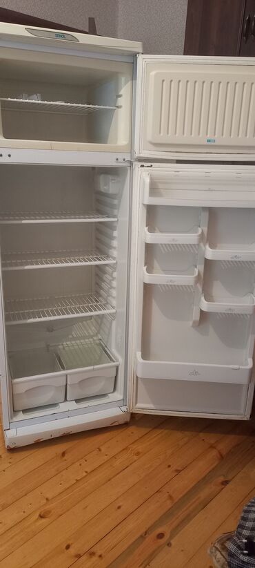 xaladenik satiram: Б/у Холодильник Stinol, Двухкамерный, цвет - Белый