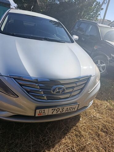 машина srv: Hyundai Sonata: 2010 г., 2 л, Автомат, Газ, Седан