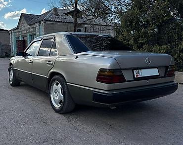 авто фрион: Mercedes-Benz W124: 1988 г., 2.5 л, Механика, Дизель, Седан — 4