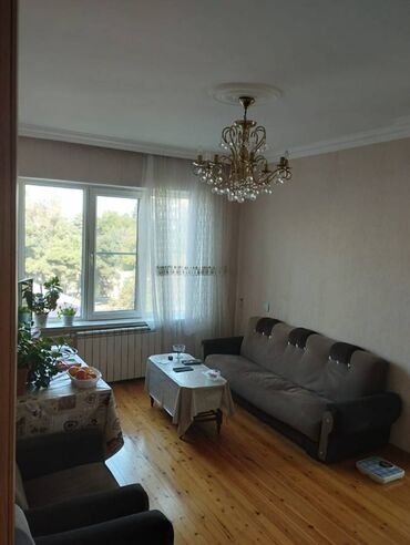 Köhnə tikili: Bakı, Bakıxanov qəs., 3 otaqlı, Köhnə tikili, 72 kv. m — 1