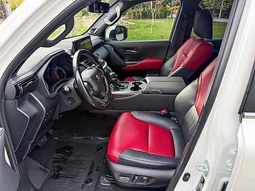 Toyota: Toyota Land Cruiser: 2023 г., 3.5 л, Автомат, Бензин, Внедорожник — 7