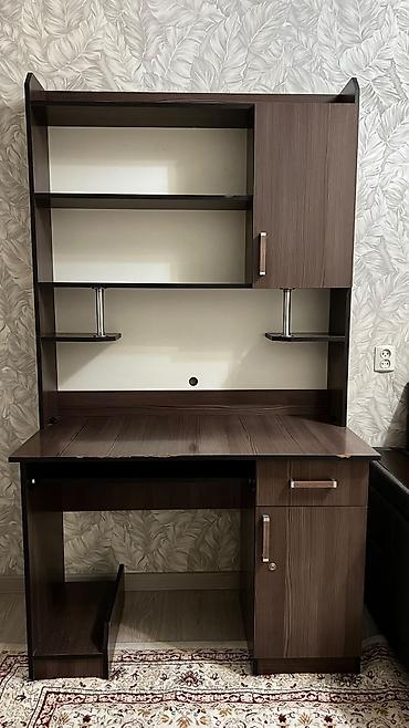 Компьютерный стол, Б/у, С полками at lalafo.kg Компьютерный стол, Б/у, С полками