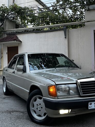 Mercedes-Benz: Mercedes-Benz 190: 2 l | 1991 il Sedan — 18