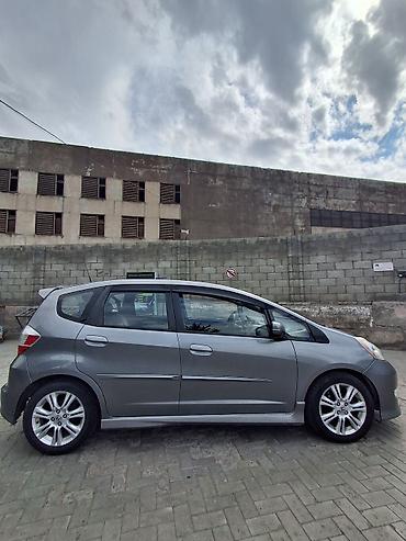 Продажа авто: Honda Fit: 2010 г., 1.5 л, Автомат, Бензин, Хэтчбэк — 7