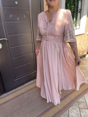розовое платье длинное: Вечернее платье, Классическое, Длинная модель, Шелк, С рукавами, Стразы, L (EU 40)