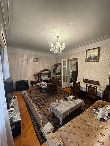 Mənzillər: Bakı, Qaraçuxur qəs., 3 otaqlı, Köhnə tikili, m. Neftçilər, 70 kv. m — 2