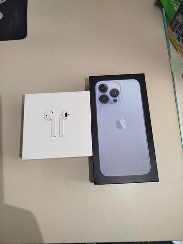 airpods pro: IPhone 13 Pro Max, Sierra Blue