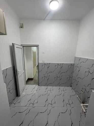 Digər kommersiya daşınmaz əmlakı: Təcili İcarə Obyekt. Obyekt şəhərin mərkəzində Gənclik ərazisində — 8