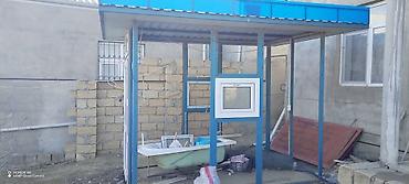 Budkalar, köşklər: 5 kv.m budka satılır. Qiymətdə razılaşmaq olar։ şüşələri var — 4