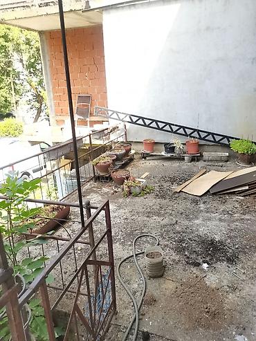 Prodaja stanova: Stan na Petlovom Brdu 55 kvadrata uknjizen moze na kredit, vlasnik,uz — 18