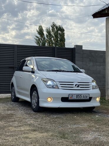 Toyota: Toyota ist: 2005 г., 1.5 л, Автомат, Бензин, Хэтчбэк