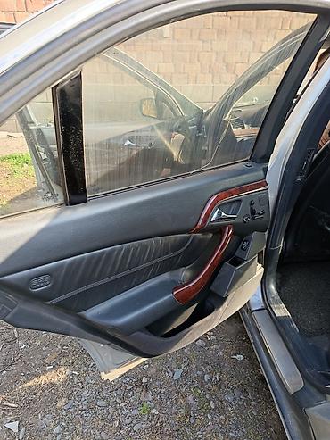 mers 212: Mercedes-Benz S-Class: 1999 г., 5 л, Автомат, Бензин, Седан — 4