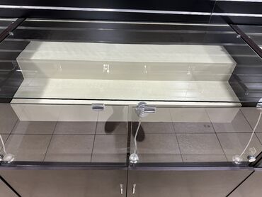 Dolab vitrinləri: Şüşəli dolab vitrini -da lalafo.az — 12 Dolab vitrinləri: Şüşəli dolab vitrini — 12