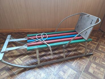 спальный мешок военный: Детские санки с металлическими полозьями и спинкой. Описание: -