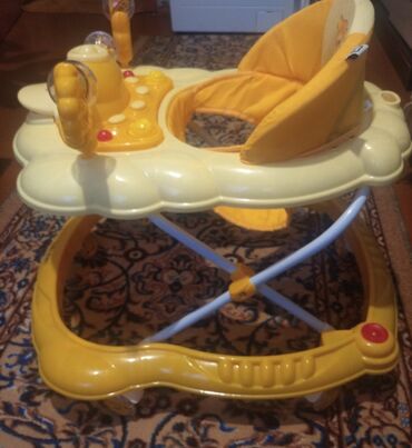 Другие товары для детей: Ходунки всё рабочее колеса идеальные 
только нужно помыть